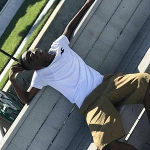 Meet your Posher, Zay